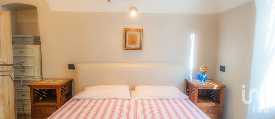 Casa indipendente 8 locali di 250 m² in Calice Ligure (17020)