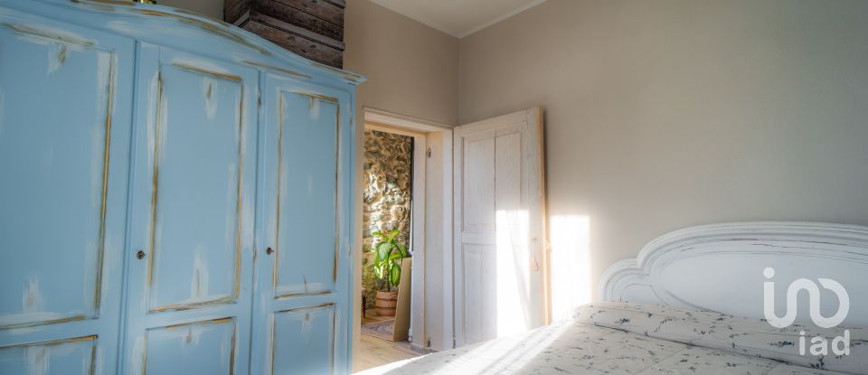 Casa indipendente 8 locali di 250 m² in Calice Ligure (17020)