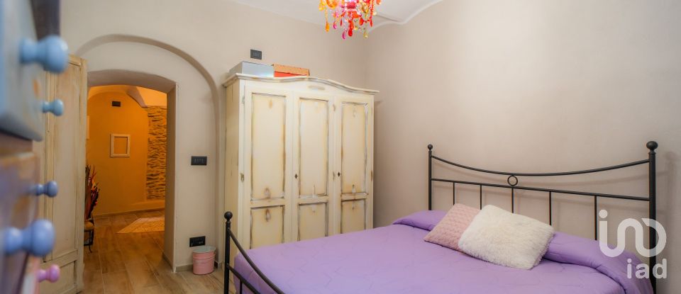 Casa indipendente 8 locali di 250 m² in Calice Ligure (17020)