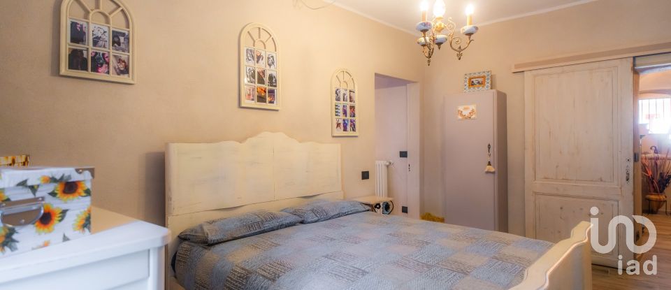 Casa indipendente 8 locali di 250 m² in Calice Ligure (17020)