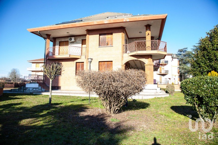 Villa 16 locali di 500 m² in Bassignana (15042)