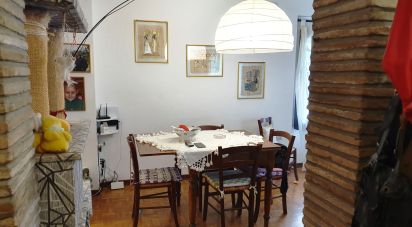 Villa Bifamiliare 7 locali di 334 m² in Fano (61032)