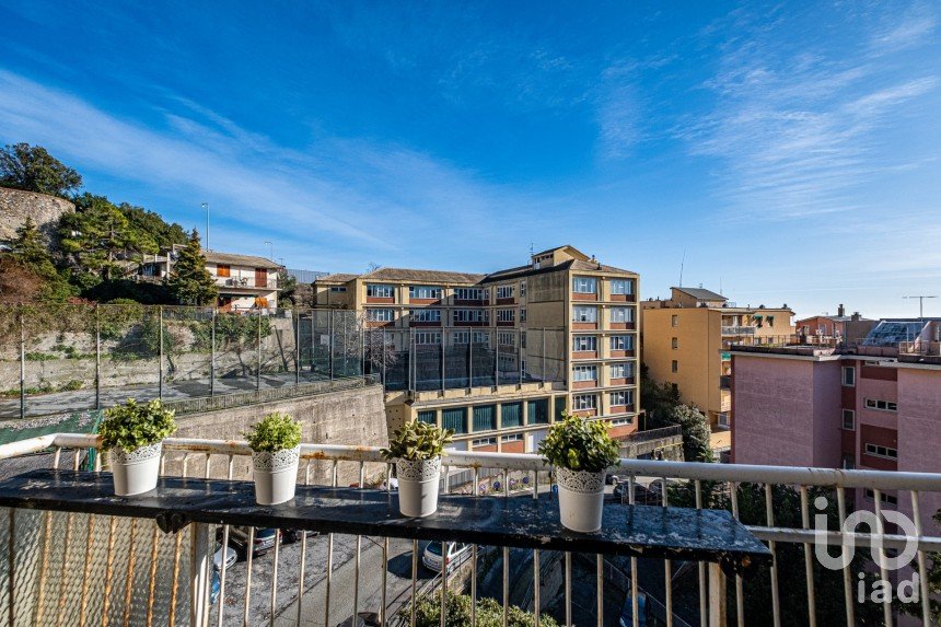 Appartamento 6 locali di 88 m² a Genova (16134)