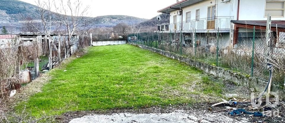 Farm 9 rooms of 155 m² in Prezza (67030)