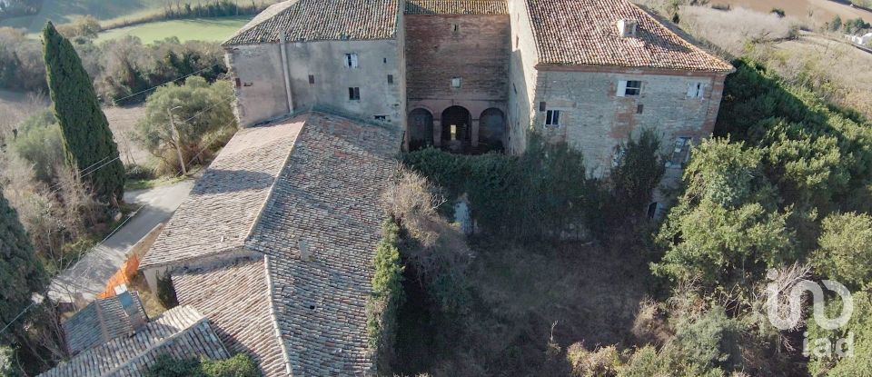 Barn conversion 69 rooms of 2,100 m² in Ancona (60131)