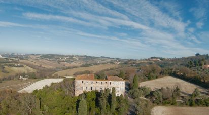 Villa storica 69 locali di 2.100 m² in Ancona (60131)