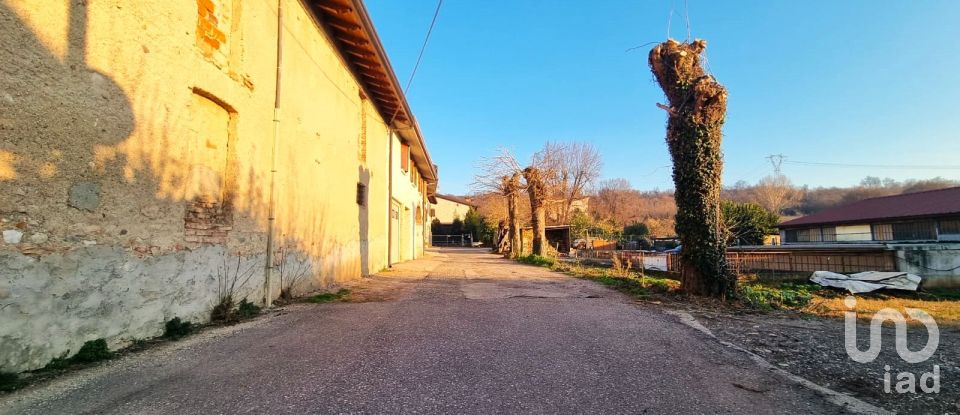 Rustico 5 locali di 350 m² in Lonato del Garda (25017)