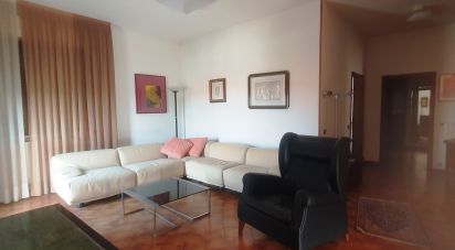 Town house 8 rooms of 234 m² in San Costanzo (61039)