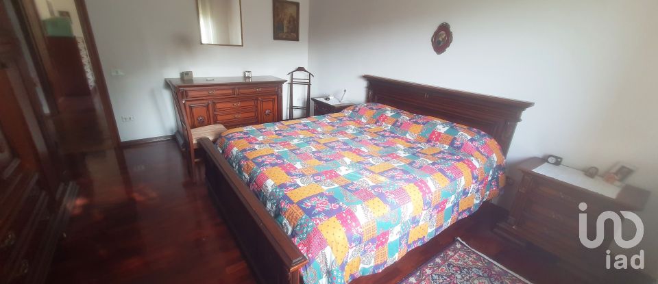 Townhouse 8 rooms of 234 m² in San Costanzo (61039)