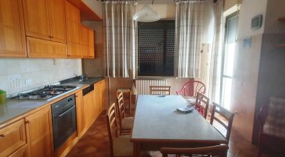 Town house 8 rooms of 234 m² in San Costanzo (61039)