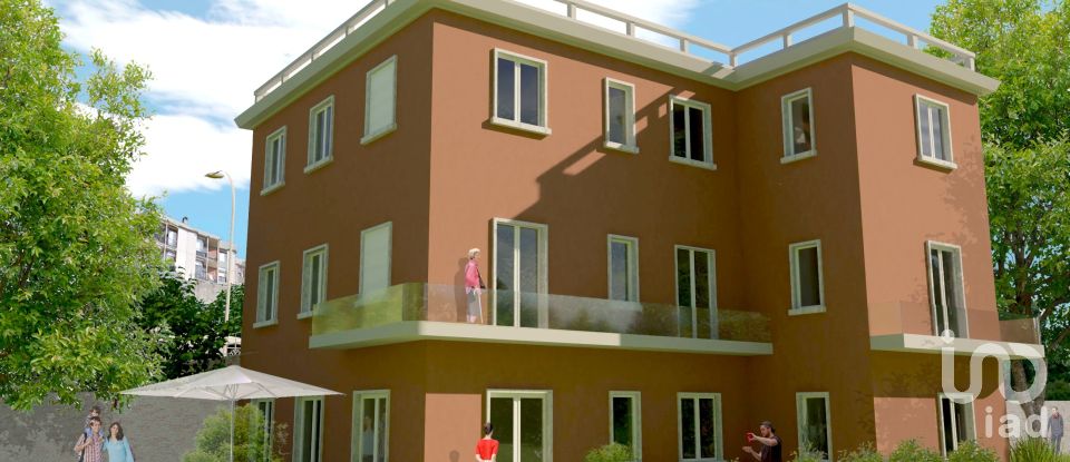 Casa indipendente 12 locali di 480 m² in Osimo (60027)