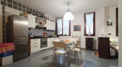 Bilocale di 87 m² a Parma (43126)