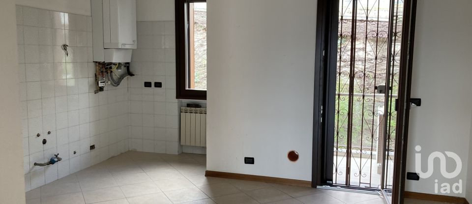 Appartamento 7 locali di 96 m² a Genova (16155)