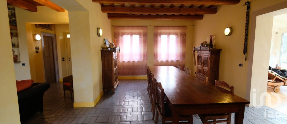 Casa indipendente 12 locali di 311 m² in Jesi (60035)