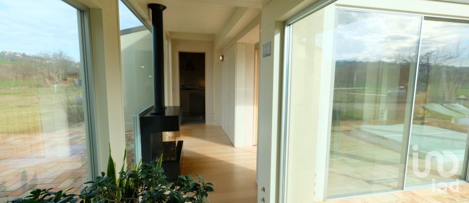 Casa indipendente 12 locali di 311 m² in Jesi (60035)