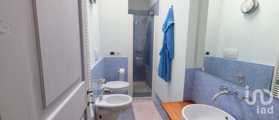 Casa indipendente 12 locali di 311 m² in Jesi (60035)