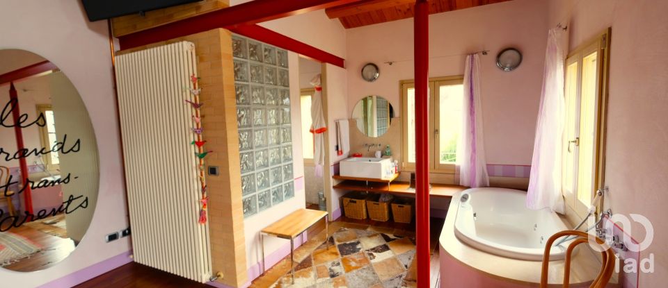 Casa indipendente 12 locali di 311 m² in Jesi (60035)