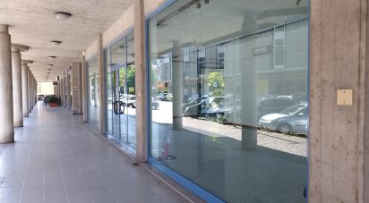 Negozio / locale commerciale di 115 m² in Giulianova (64021)