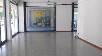 Negozio / locale commerciale di 115 m² in Giulianova (64021)