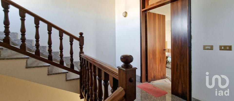 Appartamento 8 locali di 180 m² a Montecosaro (62010)