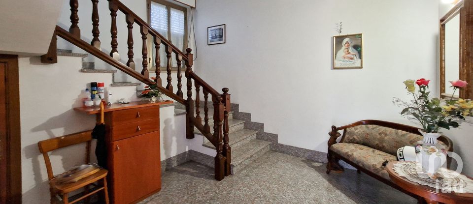 Apartment 8 rooms of 180 m² in Montecosaro (62010)
