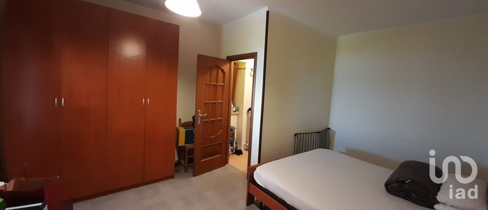 Farm 4 rooms of 190 m² in - (87030)