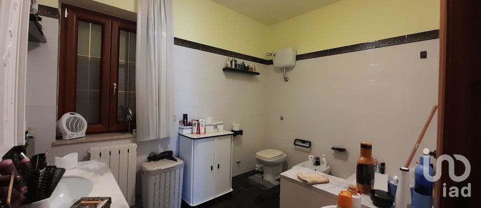 Farm 4 rooms of 190 m² in - (87030)