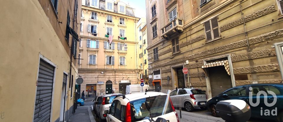 Block of flats 5 rooms of 73 m² in Genova (16149)