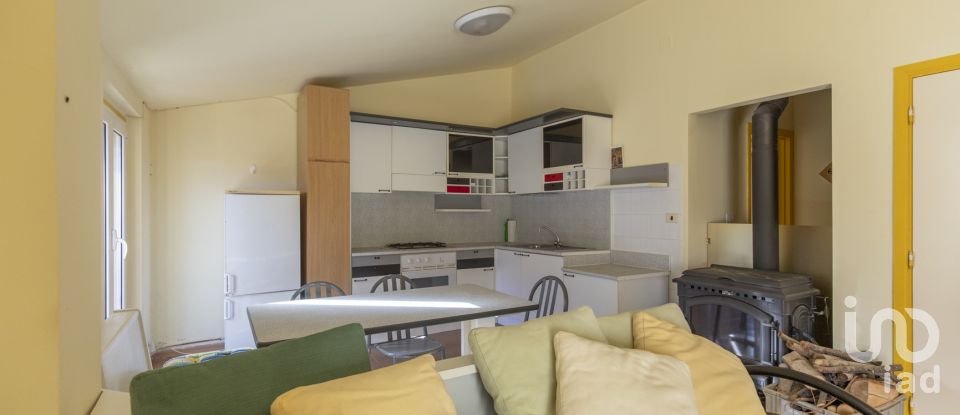 Three-room apartment of 60 m² in Apecchio (61042)