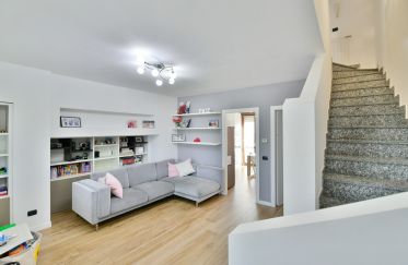 Duplex 3 rooms of 88 m² in Mariano Comense (22066)