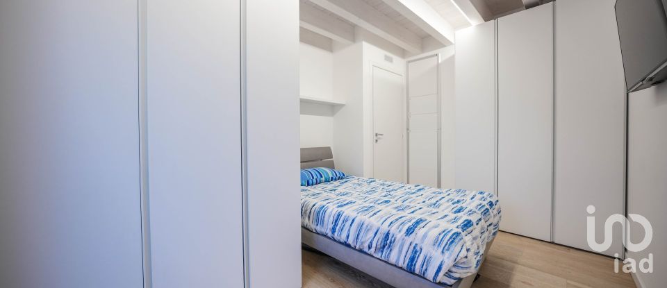 Loft 4 rooms of 140 m² in Desenzano del Garda (25015)