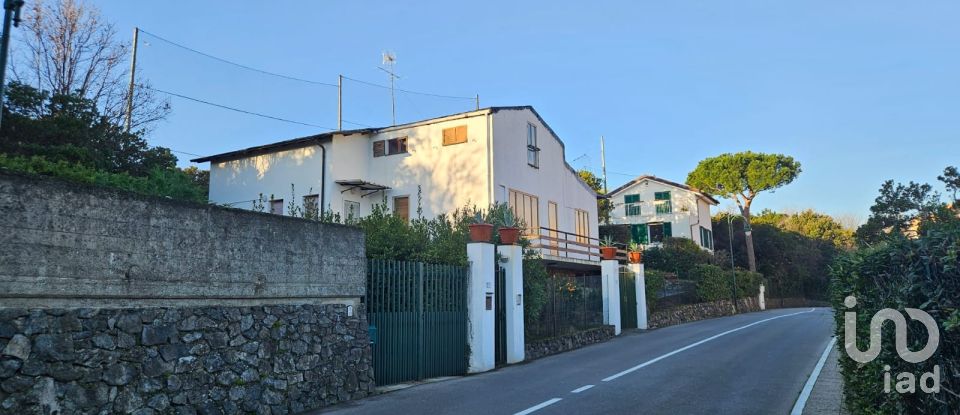 Casa indipendente 8 locali di 170 m² in Arenzano (16011)
