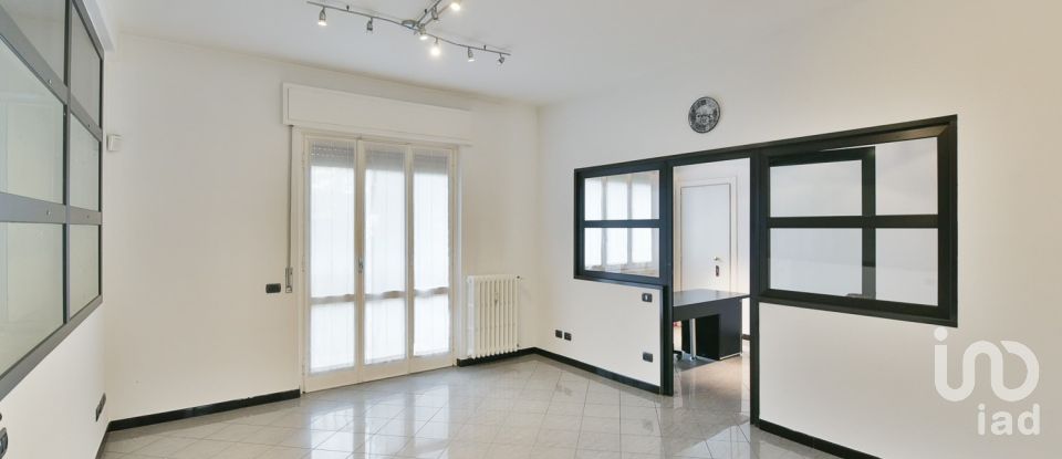 Ufficio di 75 m² in Giussano (20833)
