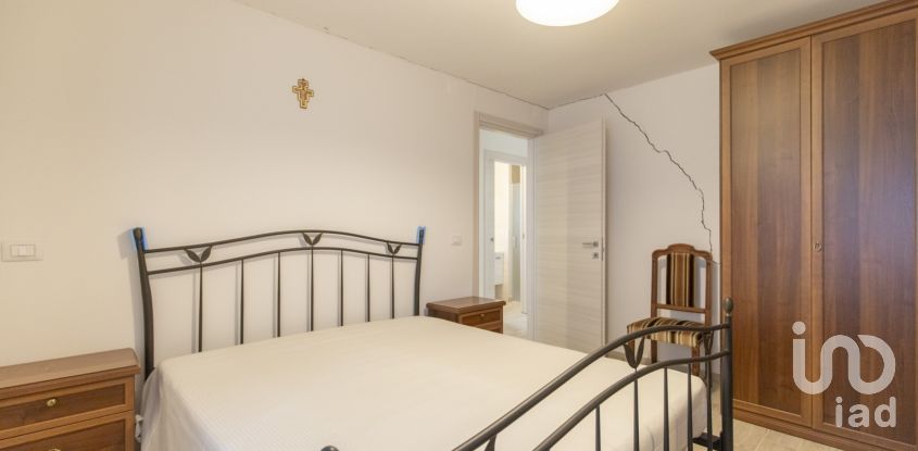 Lodge 8 rooms of 200 m² in Osimo (60027)