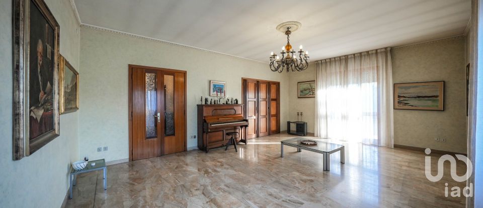Villa 15 locali di 477 m² in Castiglione delle Stiviere (46043)