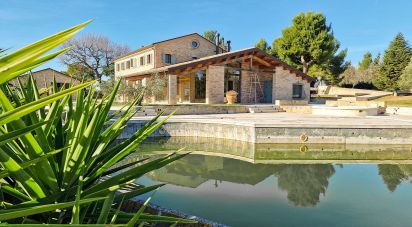 Casale 20 locali di 820 m² in Monte San Vito (60037)