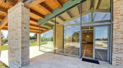 Casale 20 locali di 820 m² in Monte San Vito (60037)