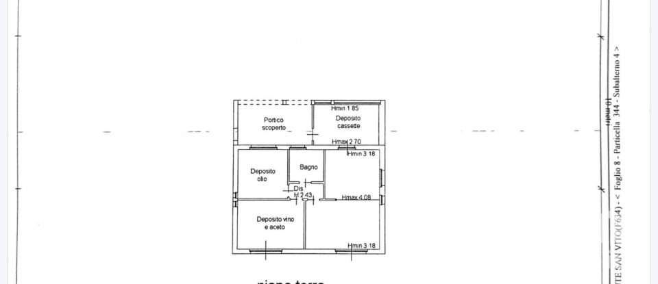 Casale 20 locali di 820 m² in Monte San Vito (60037)