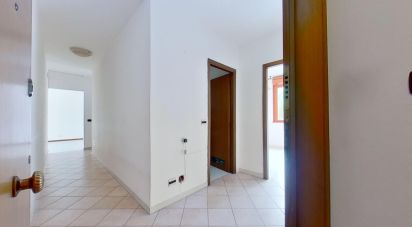 Four-room apartment of 115 m² in Genova (16159)