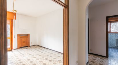Hotel 3 rooms of 95 m² in Milano (20146)