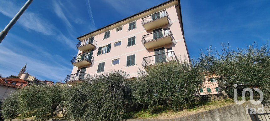 Quadrilocale di 90 m² a Serra Riccò (16010)