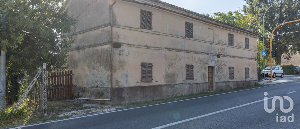 Casa indipendente 6 locali di 138 m² in Osimo (60027)