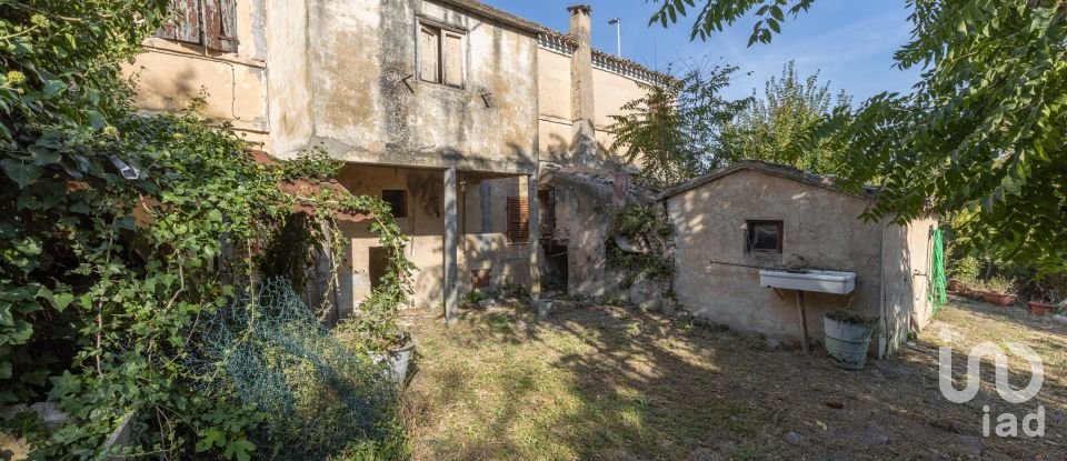 Casa indipendente 6 locali di 138 m² in Osimo (60027)