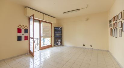 Negozio / locale commerciale di 35 m² in Santa Maria Nuova (60030)