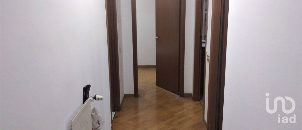 Two-room apartment of 70 m² in Cusano Milanino (20095)