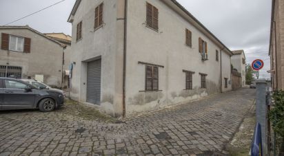 Shop / premises commercial of 146 m² in Santa Maria Nuova (60030)