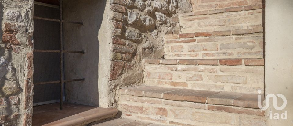 Casa di paese 4 locali di 102 m² in Fabriano (60044)