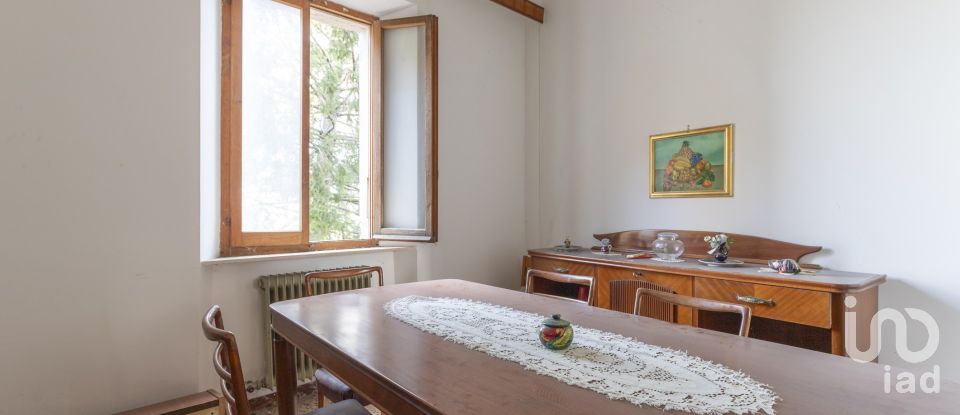 Apartment 7 rooms of 135 m² in Mogliano (62010)