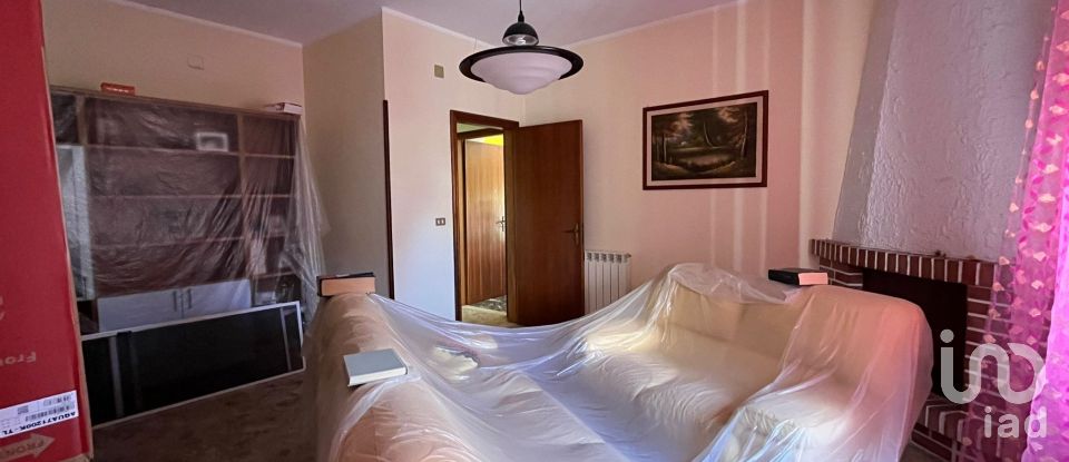 Casa indipendente 6 locali di 190 m² in - (87030)