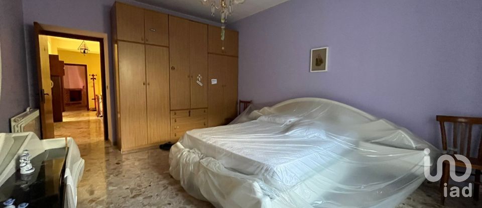 Casa indipendente 6 locali di 190 m² in - (87030)